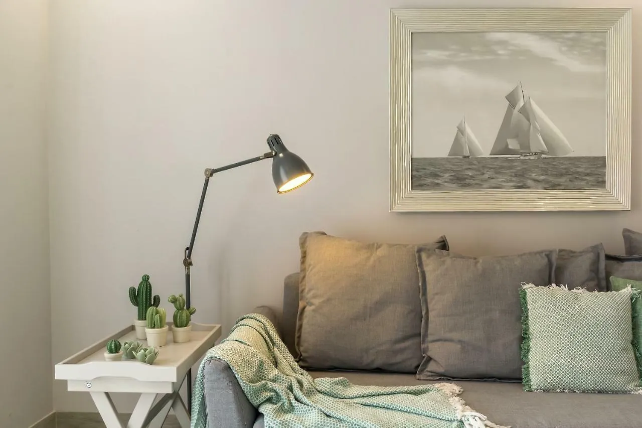 Les Suites - Apartments Riposto