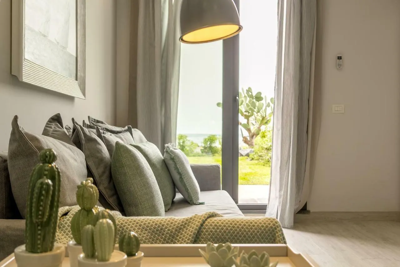 Les Suites - Apartments Riposto